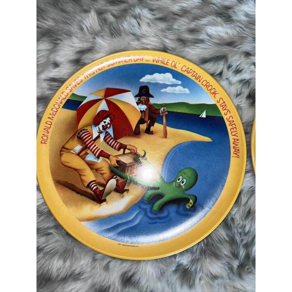 Pair of 1977 McDonald's Plastic Plates Lexington Made‎ In USA 10" Plates